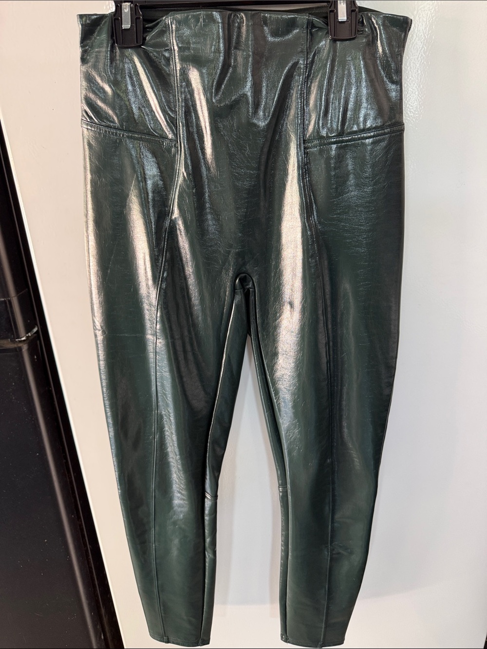 SPANX women’s  Forest Green Faux Leather Leggings, size Medium
